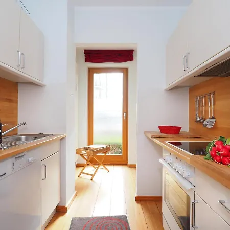 Kaiservillen - Mit 1 Schlafzimmer Und Terrasse D201 アパート *