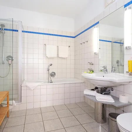 Kaiservillen - Mit 1 Schlafzimmer Und Terrasse D201 アパート *